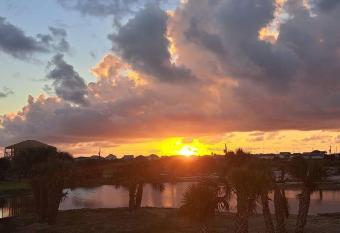 SeaSide Palm Paradise, Water/Bay view sun-rise&set has Balcony rooms