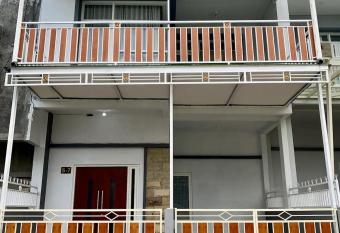 Villa Green Apple J10 has Balcony rooms