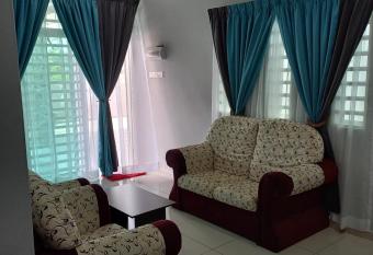 Yaths homestay has Balcony rooms