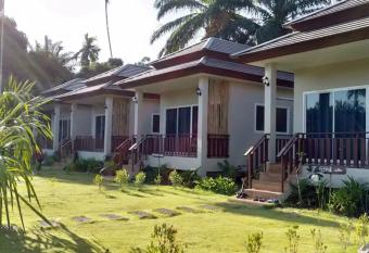 Lay Back Villa Lemon Villa has rooms with a private hot tub