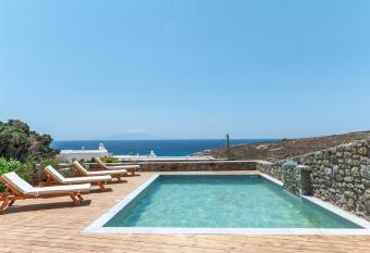 Mesmerising Sea View Lia Residence has Balcony rooms