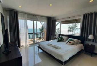 W Sea beach Rayong has Balcony rooms
