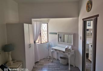 Sea Scapes Holiday Apartment has Balcony rooms