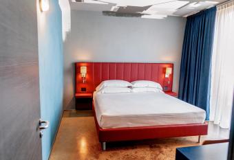 K MODERN HOTEL allows 18 year olds to book a room