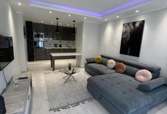 Chez Flo ap 38 has Balcony rooms