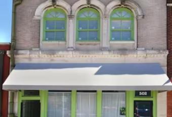 Large Condo in Downtown Memphis has Balcony rooms