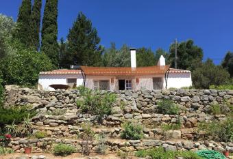 Casalinho do Farol has Balcony rooms