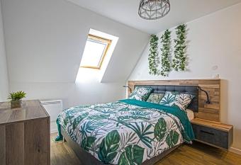 Logement cosy, 500m P  le international du cheval has Balcony rooms