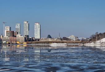 Sea & City view Home near Nature has Balcony rooms