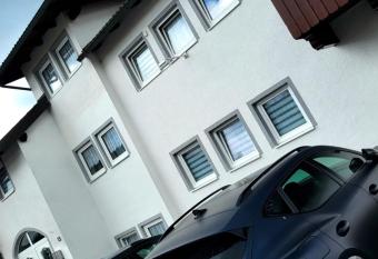 MorNight allows 18 year olds to book a room