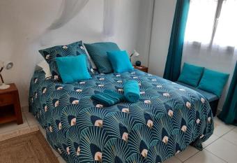 Chambre    louer chez l habitant avec salle de bain et WC privatifs allows 18 year olds to book a room