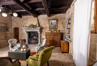 La Rocca - Palazzo Pallotti has Balcony rooms