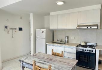 Monoambiente luminoso c  ntrico con cochera has Balcony rooms