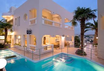 Scala Hotel-Apartments has Balcony rooms