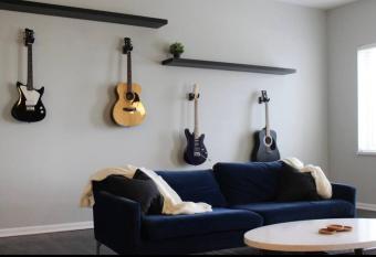 Modern Midtown Condo 2 bed 2 bath near Downtown KC has Balcony rooms