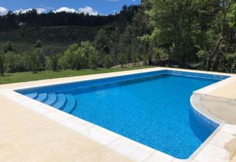 Quinta da Ferven  a, private river place to relax.. has Balcony rooms