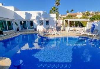 VILLA CHILL OUT. MORAIRA. LIVE IT COSTABLANCA has Balcony rooms
