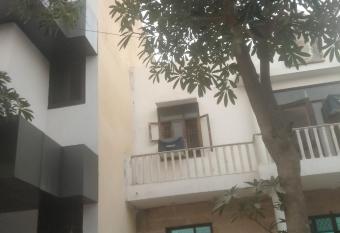 Badal dham has Smoking/Balcony rooms