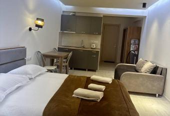 Hotel Peak has Balcony rooms