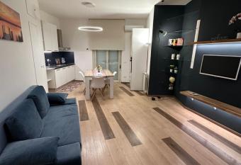 L aurora has Balcony rooms