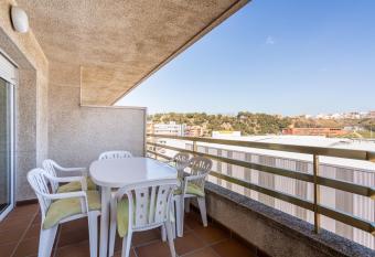 Blanes has Balcony rooms