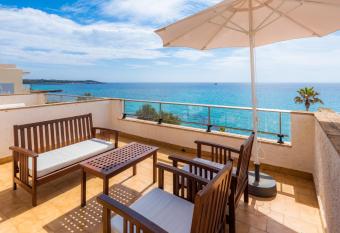 Hostal Antic Apartamento 302 has Balcony rooms