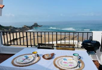 Zambujeira SPOT has Balcony rooms