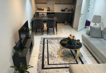 Parvaneh has Balcony rooms