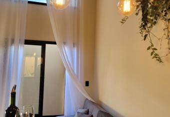 BrotasLoft has Smoking/Balcony rooms