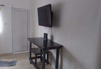 La esquina allows 18 year olds to book a room