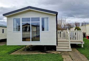 Northfield 14 has Balcony rooms