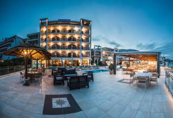 JOHN & GEORGE has Balcony rooms