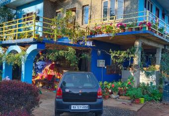 Single Mountain has Balcony rooms