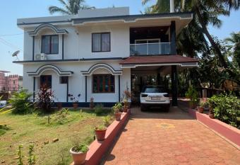 Hash Homestay has Balcony rooms