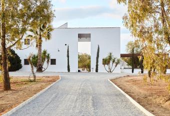 Finca las Calmas boutique hotel & retreats allows 18 year olds to book a room