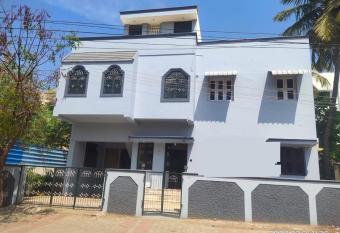 Le Grace Eden allows 18 year olds to book a room