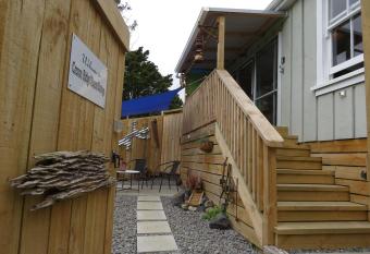 Crown Ridge Miners Cottage allows 18 year olds to book a room