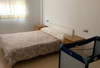 Villa martin allows 18 year olds to book a room