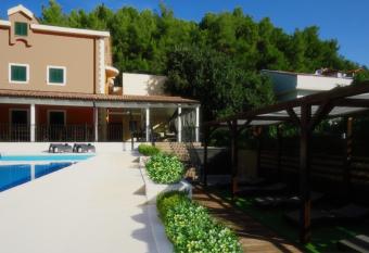 Luxury Villa Kvarner with a pool has Balcony rooms