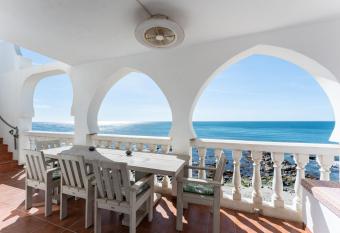 Oasis la Cala has Balcony rooms