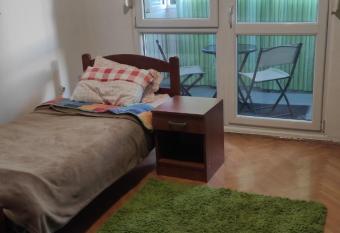 H&B Rooms allows 18 year olds to book a room