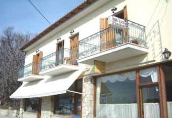 Sun View Guesthouse has Balcony rooms