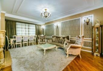 Prestige VIP Apartment MARIOTT has Smoking/Balcony rooms