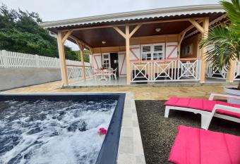Villa d une chambre avec piscine privee jardin clos et wifi a Le Vauclin a 1 km de la plage has Balcony rooms