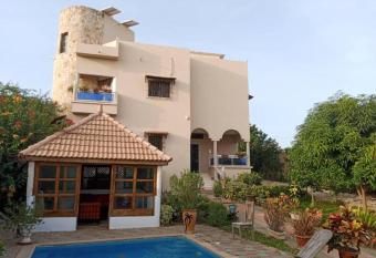 Villa souky toubab dialaw has Balcony rooms