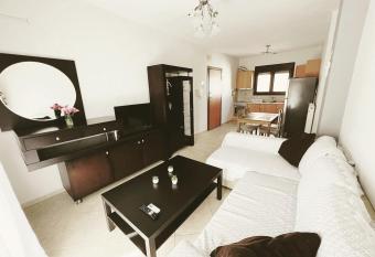 INFINITY STARS SEA VIEW has Balcony rooms