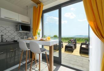 Lotti Residence Kata has Balcony rooms