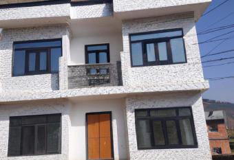 KJ007 Homestay has Balcony rooms