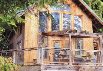 Ocean Views & Sunset Beach Cabin with soaker tub & fire pit has Balcony rooms