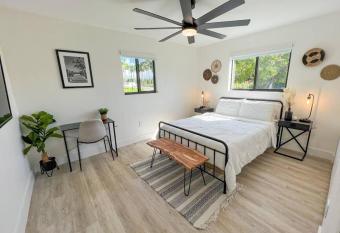 The Pass Through Brand New 2 - 1 Modern Villa allows 18 year olds to book a room